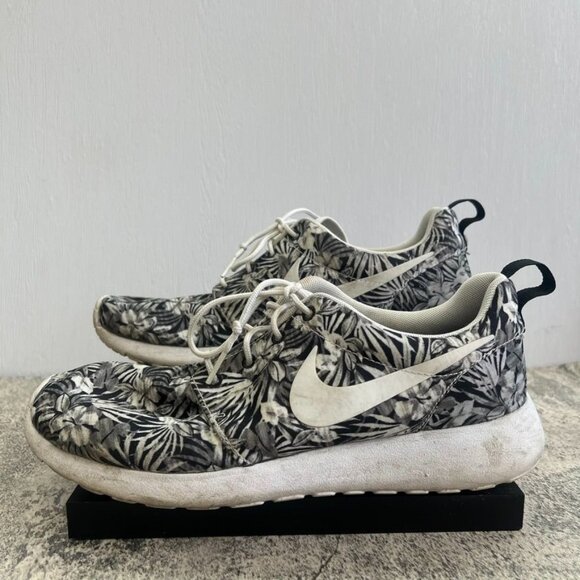 Nike Tropical Roshe Sneakers Mens Size 8 - Picture 1 of 9